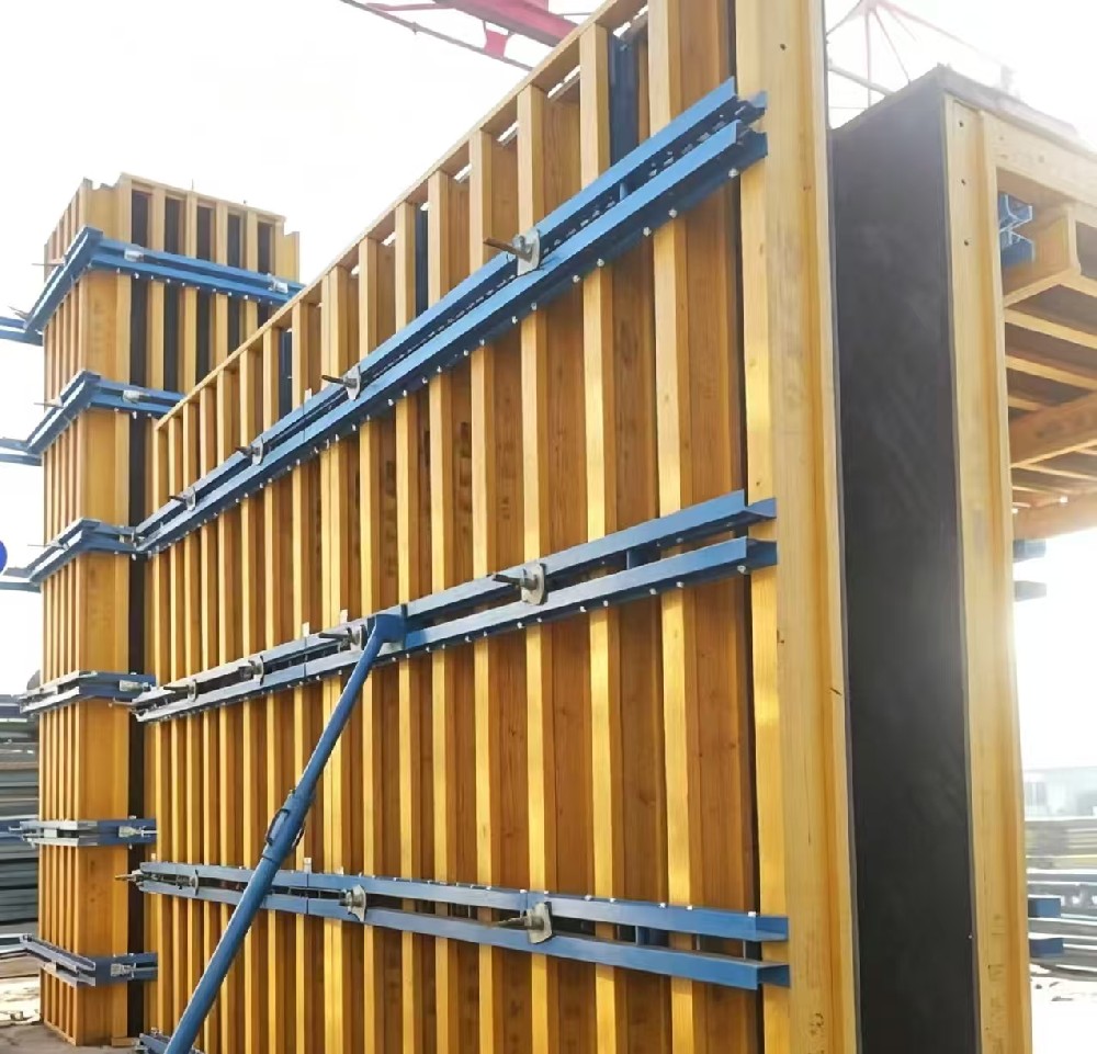 　　Wooden  beam